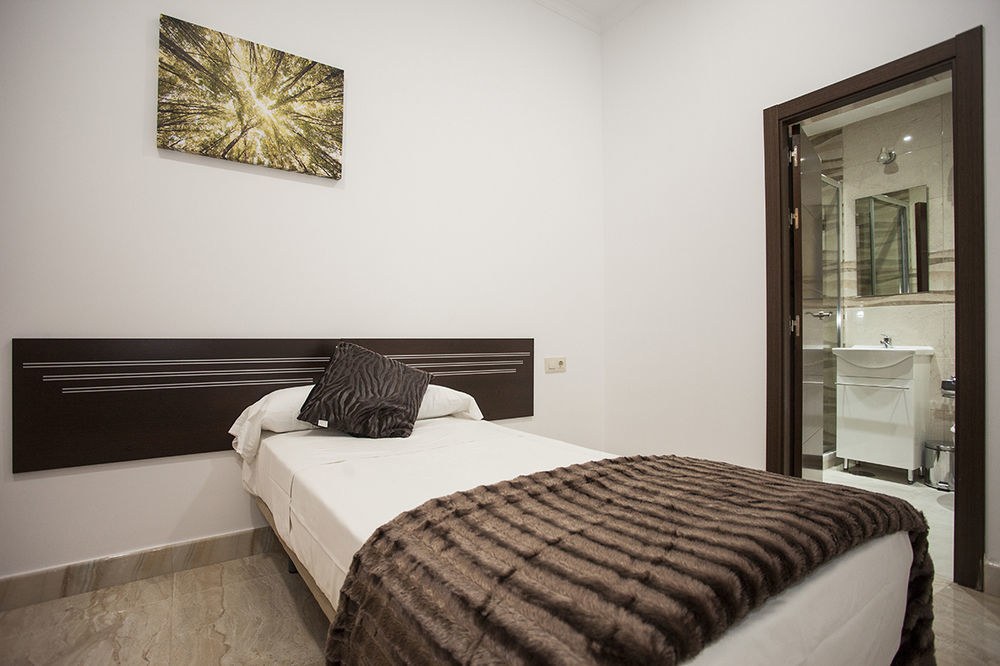 Hostal Rincon De Sol - Centro Madrid - Self Checkin Exterior foto